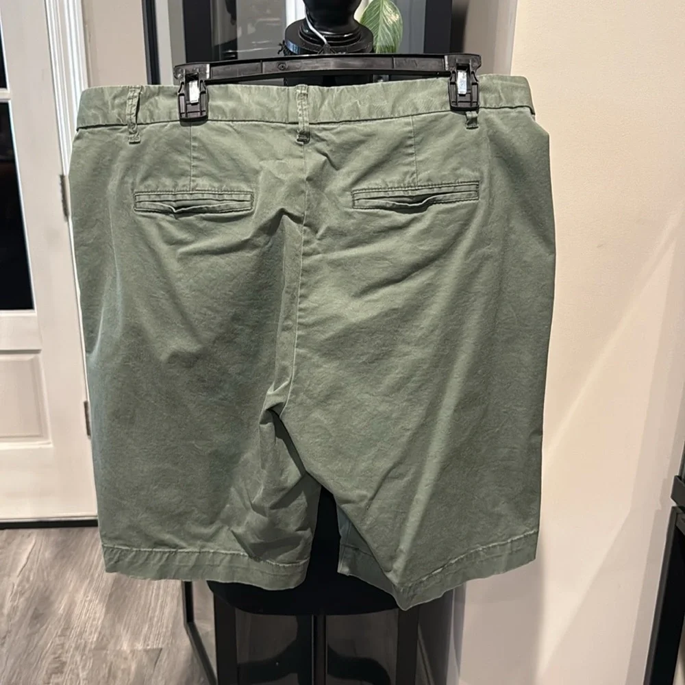 Women’s GAP Bermuda shorts - Picture 2 of 2